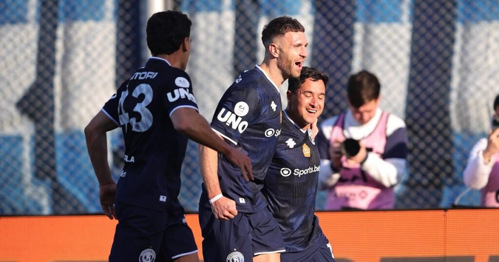 Independiente Rivadavia venció a Tigre y avanzó en la Copa Argentina