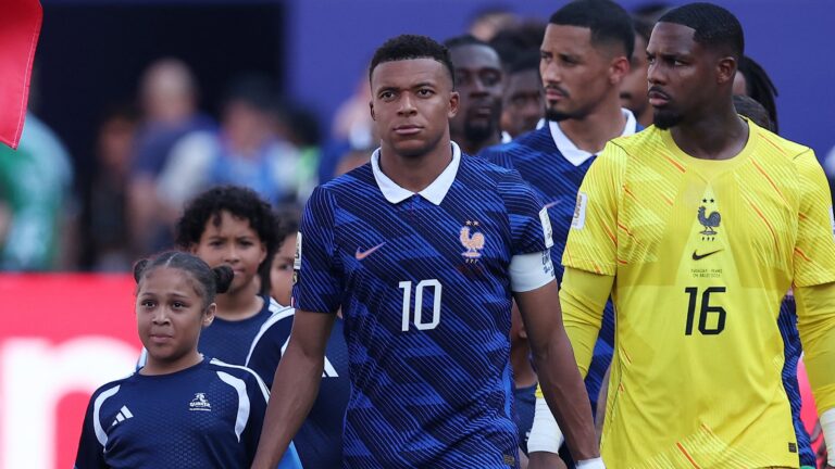 Mbappé denunció por racismo a una senadora paraguaya tras el Mundial