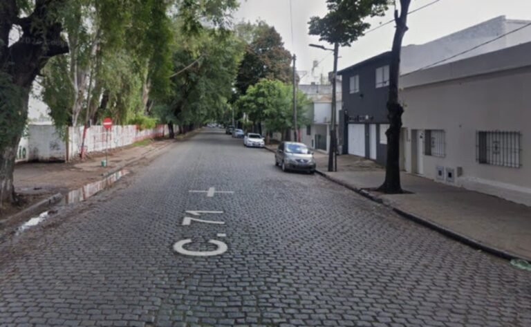 Roban una casa en La Plata y se llevan el álbum del Mundial 2026