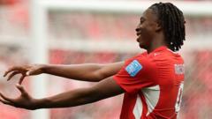 Aston Villa ficha a Johan Manzambi por una cifra récord de £50