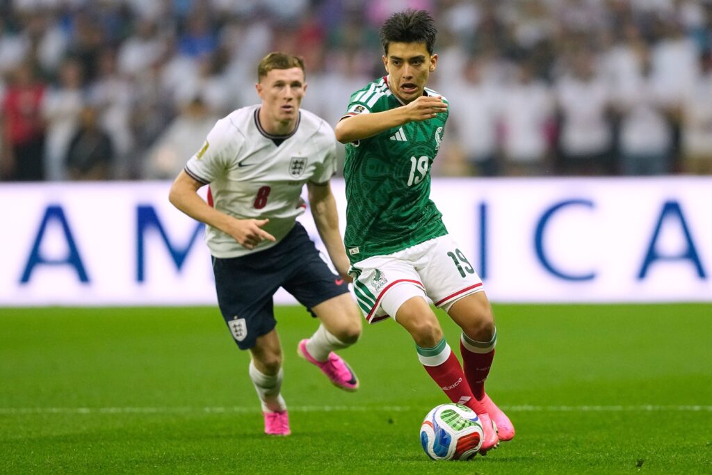 Inglaterra vence a México 2-1 en el Azteca por el Mundial 2026