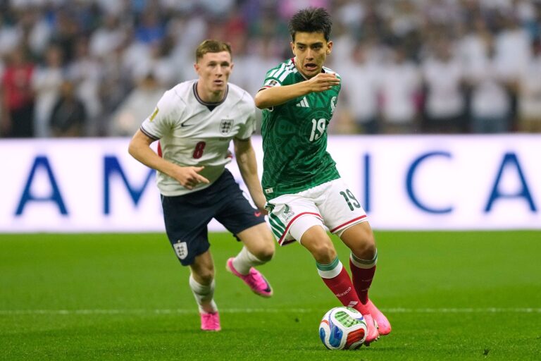 Inglaterra vence a México 2-1 en el Azteca por el Mundial 2026