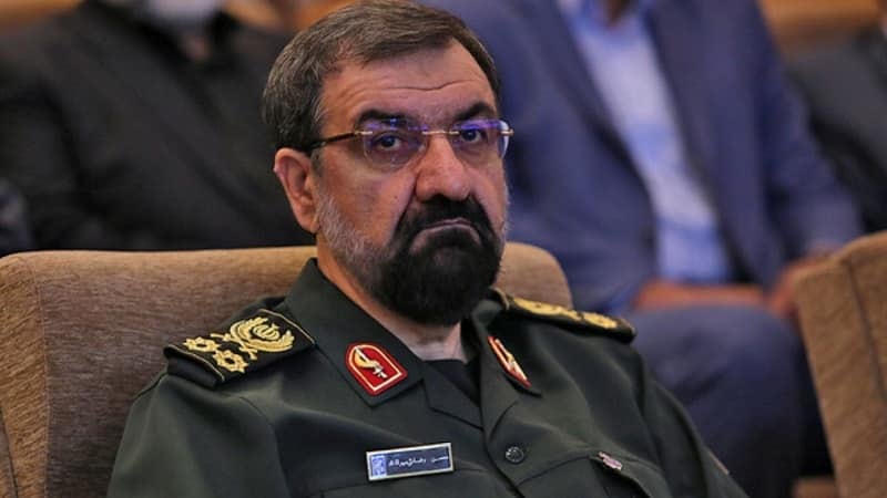 Irán bloquea el estrecho de Ormuz y escala la tensión militar con