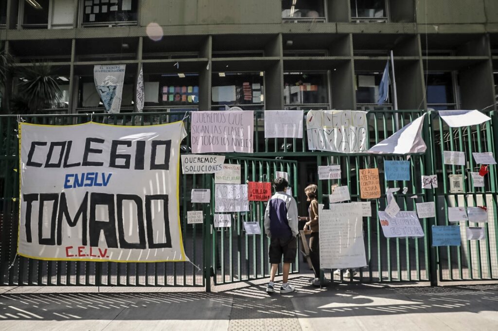 La Justicia rechazó una demanda de la Ciudad por las tomas de escuelas