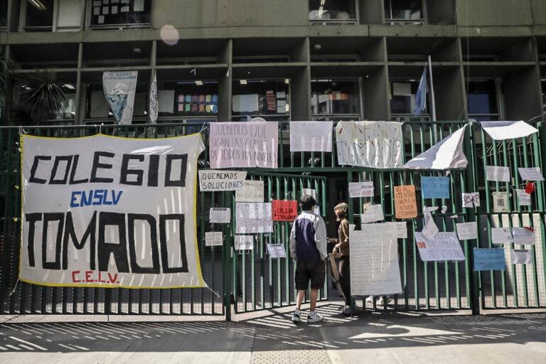 La Justicia rechazó una demanda de la Ciudad por las tomas de escuelas