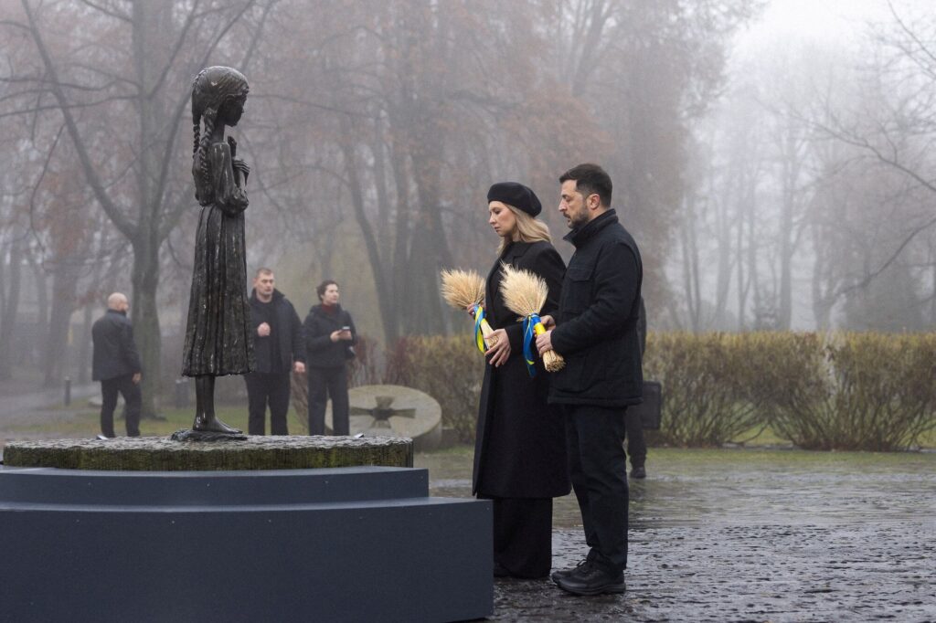 Ucrania retira colecciones del Museo del Holodomor por ataques rusos