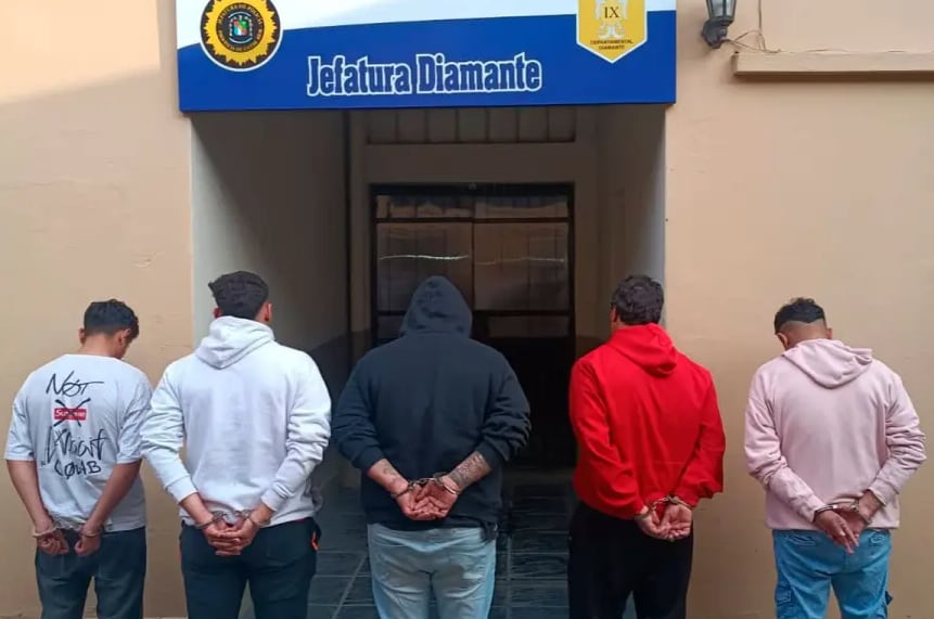 Cinco detenidos por el asesinato de un hombre en Diamante