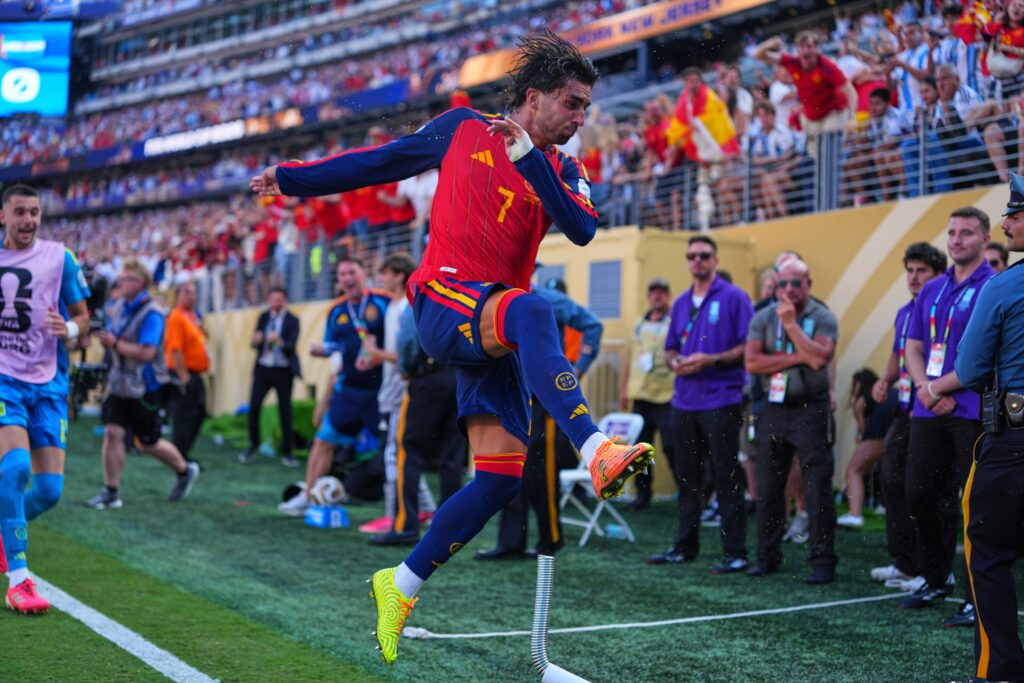 Geopolítica y fútbol: investigan el financiamiento de la campaña