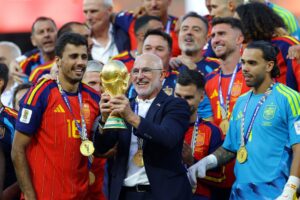 Luis de la Fuente define la primera lista de España bicampeona