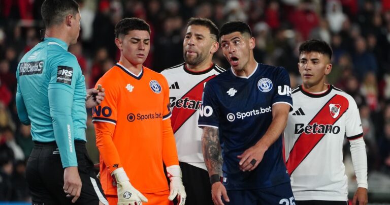 Daniel Vila denunció a Nicolás Ramírez tras la derrota ante River
