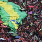 Lula y Flavio Bolsonaro cierran campaña en Río ante un empate técnico