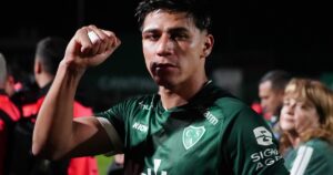 Sarmiento y Barracas Central se enfrentan en Junín por puntos clave
