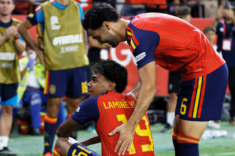 España domina Europa con la eficacia de Lamine Yamal y Mikel Merino